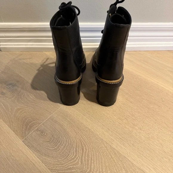 Tory Burch, Black Lace-Up Women's Boots, Size 6.5 - Picture 8 of 9